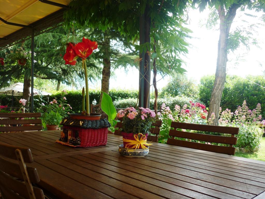 B&B Casale Ginette Incisa in Val d'Arno ภายนอก รูปภาพ
