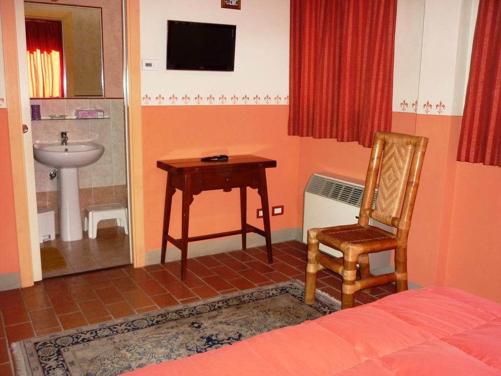 B&B Casale Ginette Incisa in Val d'Arno ภายนอก รูปภาพ