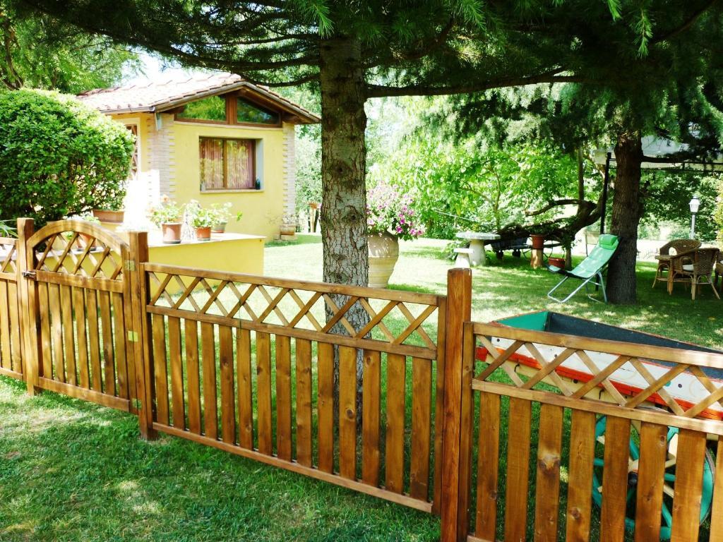 B&B Casale Ginette Incisa in Val d'Arno ภายนอก รูปภาพ